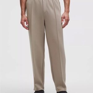 Lululemon Men's Smooth Spacer Pintuck Pants size L brand new in Taupe